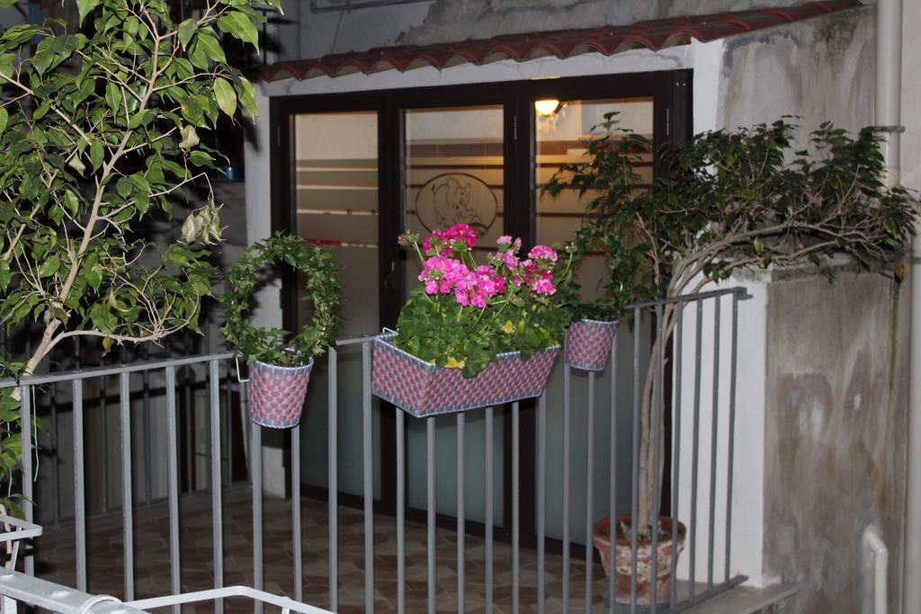 Bed and Breakfast L'elefante CTA Exterior foto